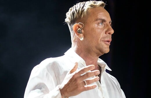 Γιώργος Μαζωνάκης: «Ήμουν μπροστά όταν του είπαν “έτσι θα κάνεις καριέρα”» υποστηρίζει άτομο από το σχήμα