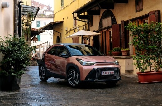 Οδηγούμε το νέο Toyota Aygo X Hybrid στη Φλωρεντία