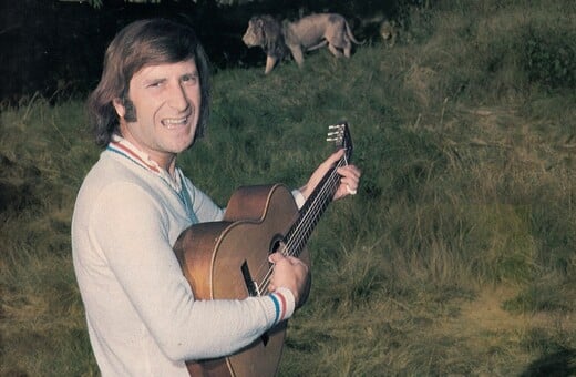 Γιώργος Κοινούσης: 50 χρόνια από το «Αστεία και Σοβαρά», τον δίσκο με τα καλύτερα τραγούδια του 