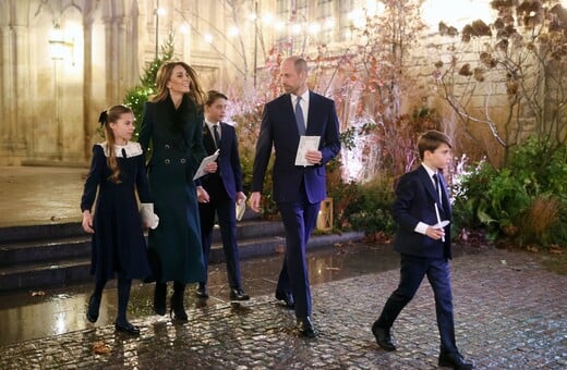 ΠΕΜΠΤΗ - Κέιτ Μίντλετον-Πρίγκιπας Ουίλιαμ: Τα χριστουγεννιάτικα δώρα από το κοινό που επιτρέπεται να κρατήσουν τα παιδιά τους