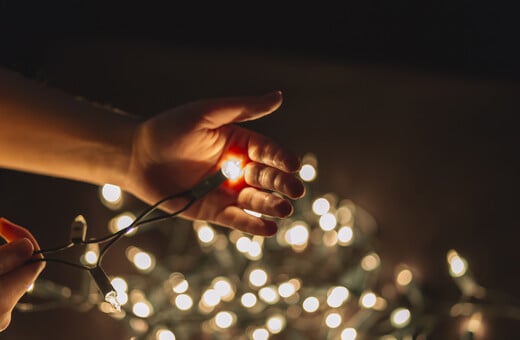 «Πώς θα ήταν τα Χριστούγεννα χωρίς ρεύμα;»: To βίντεο του ΑΔΜΗΕ για τις φετινές γιορτές