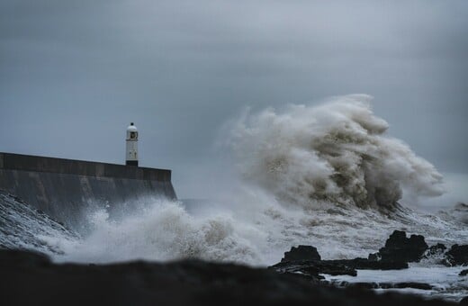 Καιρός - Ζιακόπουλος: «Δυνητικά επικίνδυνος Βαρδάρης και αισθητή πτώση της θερμοκρασίας»