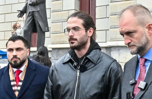 Άρης Μουγκοπέτρος: «Άρχισε να καταναλώνει αλκοόλ, είχε αλλοπρόσαλλη συμπεριφορά» καταγγέλλει η σύζυγός του