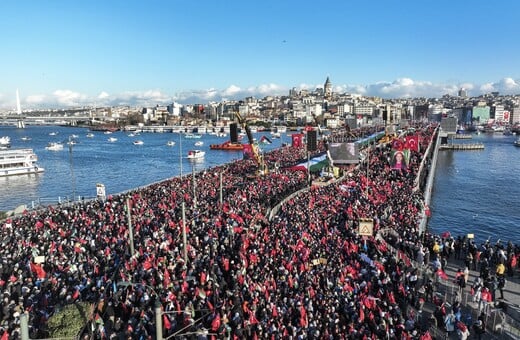 Τουρκία: Εκατοντάδες χιλιάδες κόσμου διαδήλωσαν ανήμερα Πρωτοχρονιάς για τη Γάζα 