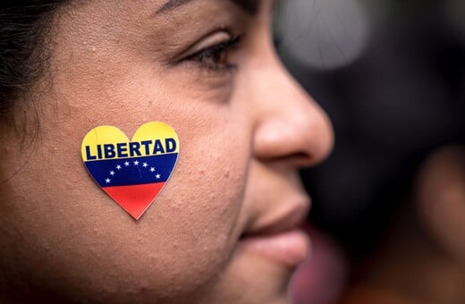 ΒΕΝΕΖΟΥΕΛΑ ΝΙΚΟΛΑΣ ΜΑΔΟΥΡΟ ΚΑΡΑΚΑΣ