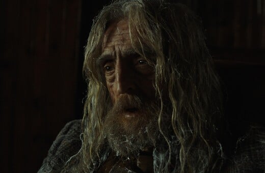 Ένας γιος περνάει όλη του τη ζωή κυνηγώντας την εμμονή του πατέρα του