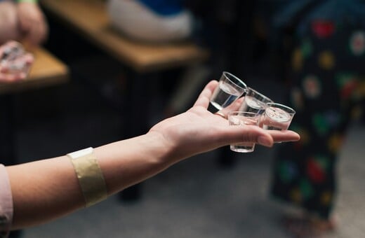 ΑΛΚΟΟΛ ΑΝΗΛΙΚΗ ΝΟΣΟΚΟΜΕΙΟ ΣΥΛΛΗΨΕΙΣ