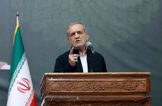 Ιράν: Ριψοκίνδυνες οικονομικές παραχωρήσεις από την κυβέρνηση σε μια προσπάθεια κατευνασμού της οργής των πολιτών 