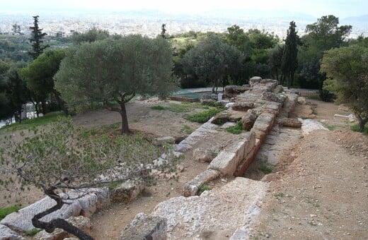 ΥΠΠΟ: Ανάδειξη του Διατειχίσματος στον αρχαιολογικό χώρο των Δυτικών Λόφων της Ακρόπολης