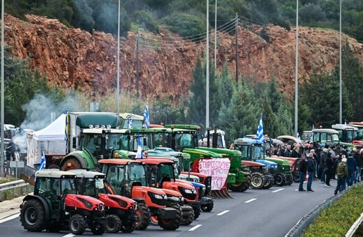 Αγρότες: Δύο επιτροπές στο Μαξίμου την Τρίτη - «Μαλακώνουν» τα μπλόκα ενόψει της συνάντησης