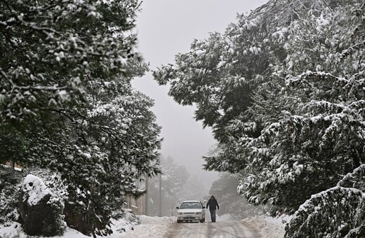 Καιρός: Κατακόρυφη πτώση της θερμοκρασίας - Χιόνια το βράδυ στην Αττική λέει ο Κολυδάς