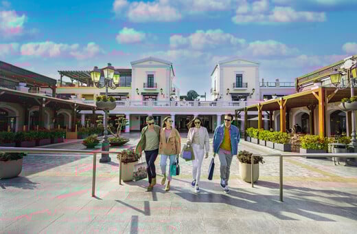 Hello Sale στο Designer Outlet Athens για shopping με στυλ και προσφορές που ξεχωρίζουν