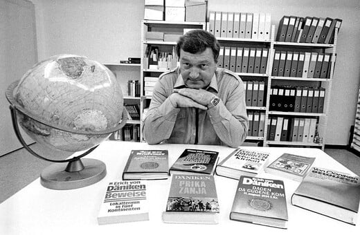 Ο Έριχ φον Ντένικεν, που έκανε μόδα τους «εξωγήινους», πέθανε στα 90 του 