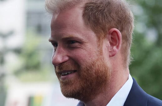 Ο πρίγκιπας Χάρι επιστρέφει στο Ηνωμένο Βασίλειο - Ο λόγος