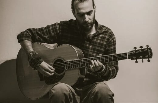 Δημήτρης Μεσημέρης: ο Κύπριος τραγουδοποιός και ο δίσκος του «Τικ Τακ»