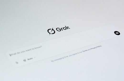 Το X επιτρέπει ακόμη την ανάρτηση σεξουαλικού περιεχομένου που δημιουργείται με το Grok AI