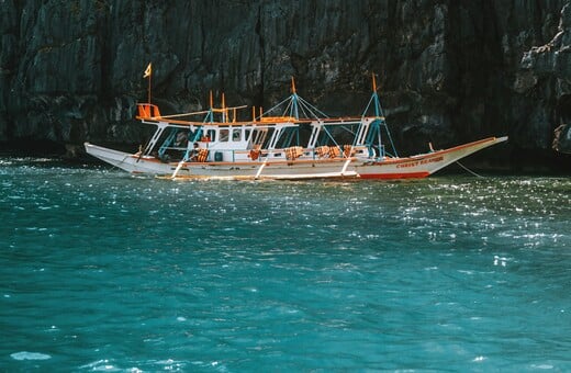 ΦΙΛΙΠΠΙΝΕΣ ΘΑΛΑΣΣΑ ΠΥΡΗΝΙΚΑ