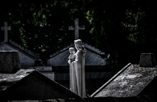 Άγιοι Ανάργυροι: 50χρονος έκλεψε οστά από τάφο και ζήτησε λύτρα για να τα επιστρέψει