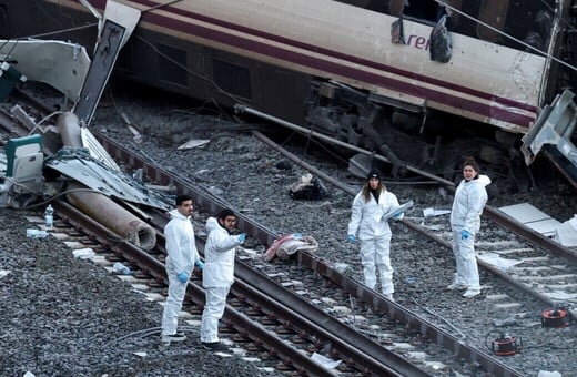 Ισπανία: Απόκοσμα βίντεο από το σιδηροδρομικό δυστύχημα - Σκοτάδι, χάος και απόγνωση