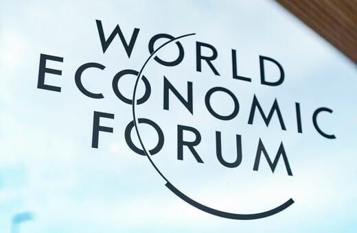 ΠΑΓΚΟΣΜΙΟ ΟΙΚΟΝΟΜΙΚΟ ΦΟΡΟΥΜ ΝΤΑΒΟΣ ΤΡΑΜΠ