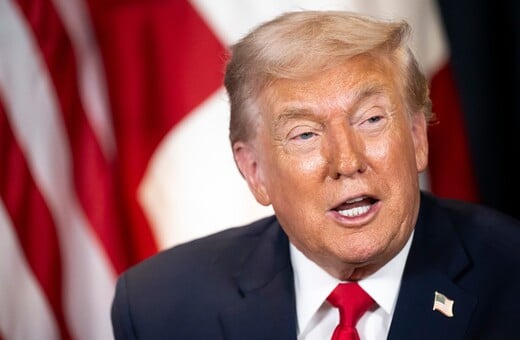 ΝΤΟΝΑΛΝΤ ΤΡΑΜΠ ΓΡΟΙΛΑΝΔΙΑ ΔΑΣΜΟΙ