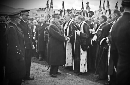 Οι δικαστές απέναντι στην ιστορία. 