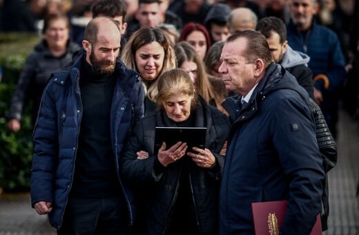 Έκρηξη στη Βιολάντα: Σε βαρύ κλίμα οι κηδείες των τριών εργατριών