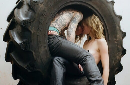 Σβήσε με κυρά μου απ' τα κιτάπια σου. Από τον Στάθη Τσαγκαρουσιάνο