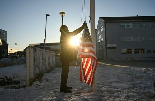 Γροιλανδία: Άνδρας αποπειράθηκε να υψώσει τη σημαία των ΗΠΑ στο Νουκ - «Δεν είναι αστείο» λέει ο δήμαρχος