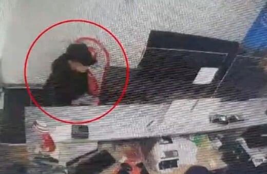 Εξαφάνιση Λόρα: H στιγμή που η 16χρονη αγοράζει αεροπορικό εισιτήριο στην Ομόνοια για Γερμανία