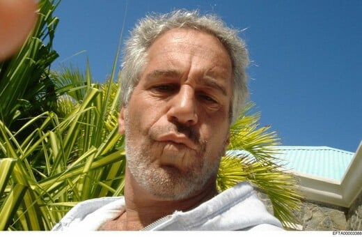 Αρχεία Έπσταϊν: Στη δημοσιότητα χιλιάδες βίντεο και φωτογραφίες 