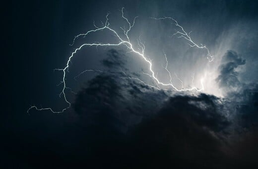 Τσατραφύλλιας: Το βράδυ ξεκινά η κακοκαιρία - Έρχονται ισχυρές καταιγίδες και πολλές χιονοπτώσεις