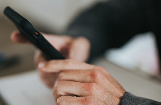 SMS ΑΠΑΤΗ ΑΑΔΕ