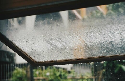 ΚΑΙΡΟΣ ΠΕΜΠΤΗ ΛΑΣΠΟΒΡΟΧΕΣ