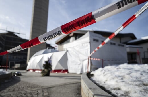 ΕΛΒΕΤΙΑ ΦΩΤΙΑ CRANS MONTANA ΜΝΗΜΕΙΟ