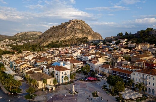 «Ζω στο Ναύπλιο, μια πόλη-μπιμπελό»