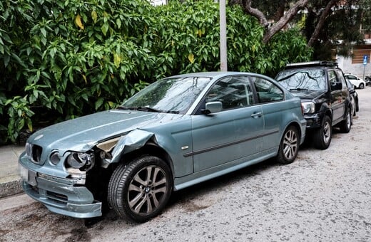 ΤΡΑΓΟΥΔΙΣΤΡΙΑ ΜΕΘΥΣΜΕΝΗ ΚΟΛΩΝΑΚΙ ΠΟΙΝΙΚΗ ΔΙΩΞΗ