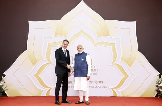 ΚΥΡΙΑΚΟΣ ΜΗΤΣΟΤΑΚΗΣ ΙΝΔΙΑ ΝΑΡΕΝΤΡΑ ΜΟΝΤΙ