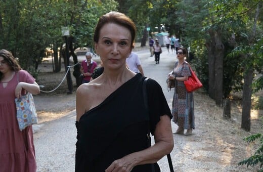 ΜΑΙΡΗ ΒΙΔΑΛΗ ΗΘΟΠΟΙΟΣ ΓΟΝΕΙΣ ΟΧΙ