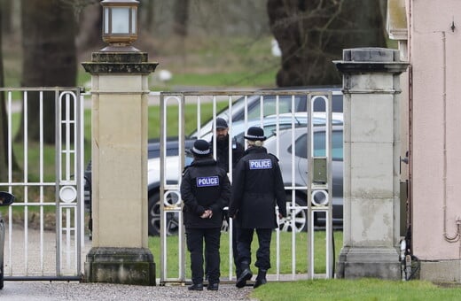 ΑΝΤΡΙΟΥ ΒΑΣΙΛΙΚΗ ΟΙΚΟΓΕΝΕΙΑ ΚΑΡΟΛΟΣ ΚΕΪΤ ΚΑΜΙΛΑ