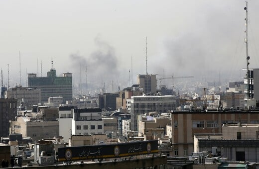 Το Ιράν υπόσχεται «συντριπτική απάντηση» σε ΗΠΑ και Ισραήλ