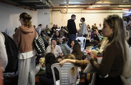 Οι αρχές του Ιράν καλούν τους πολίτες να φύγουν από την Τεχεράνη - Ισραηλινοί στα καταφύγια