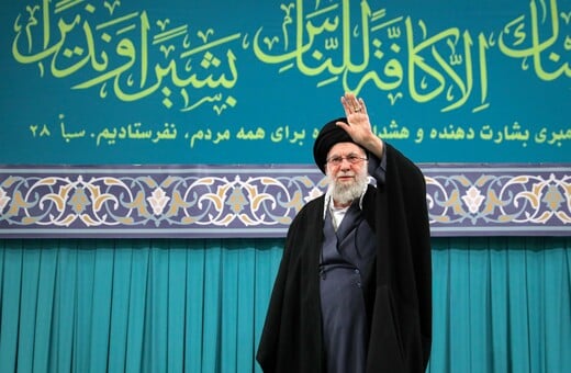 Μέση Ανατολή: Φόβοι γενικευμένης σύρραξης - Νεκρός ο Χαμενεΐ, το Ιράν εξαπολύει αντεπίθεση