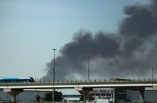 ΕΛΛΗΝΕΣ ΕΓΚΛΩΒΙΣΜΕΝΟΙ ΝΤΟΥΜΠΑΙ ΙΡΑΝ ΜΑΧΗΤΙΚΑ