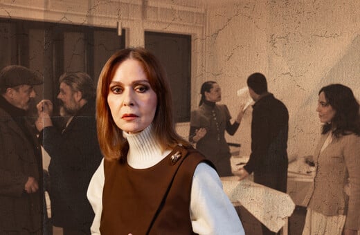  Η Κάτια Δανδουλάκη κατεβαίνει στο υπόγειο του Κουν