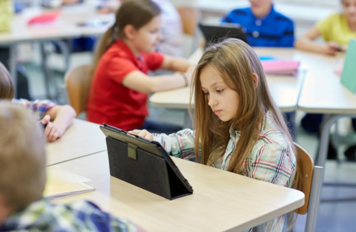 Digital Wellbeing Online Classrooms: Καλλιεργώντας ψηφιακή ισορροπία στη νέα γενιά