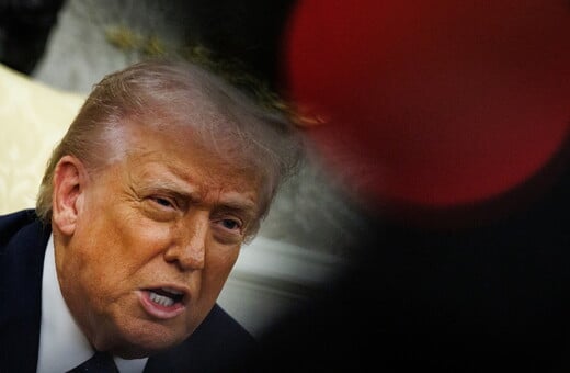 NETFLIX PARAMOUNT WARNER BROS ΝΤΟΝΑΛΝΤ ΤΡΑΜΠ