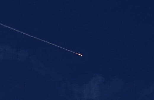 Το Ισραήλ σφυροκοπά Τεχεράνη και Βηρυτό - Το Ιράν υπόσχεται «πλήρη καταστροφή»