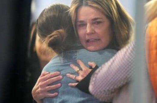 Savannah Guthrie: Επέστεψε στο «Today» για πρώτη φορά μετά την εξαφάνιση της μητέρας της