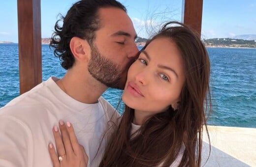 ΠΙΟ ΟΜΟΡΦΟ ΚΟΡΙΤΣΙ ΤΟΥ ΚΟΣΜΟΥ ΠΑΝΤΡΕΥΕΤΑΙ ΠΡΟΤΑΣΗ ΕΛΛΑΔΑ